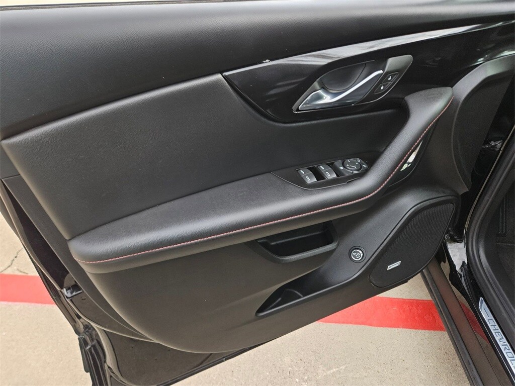 Thumbnail: 2025 Chevrolet Blazer - 13