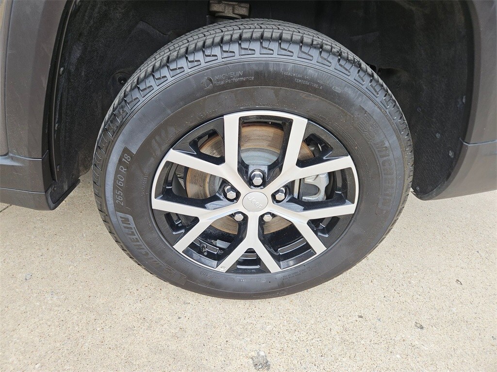 Thumbnail: 2024 Jeep Grand Cherokee L - 28