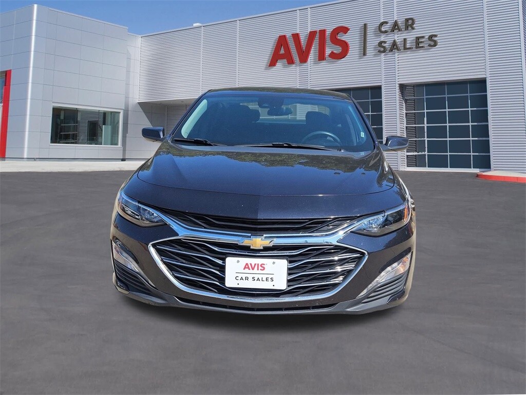 2023 Chevrolet Malibu 1LT photo 2