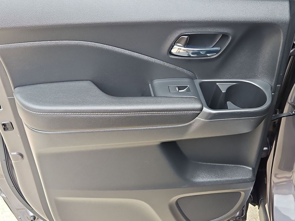 Thumbnail: 2025 Honda Ridgeline - 26