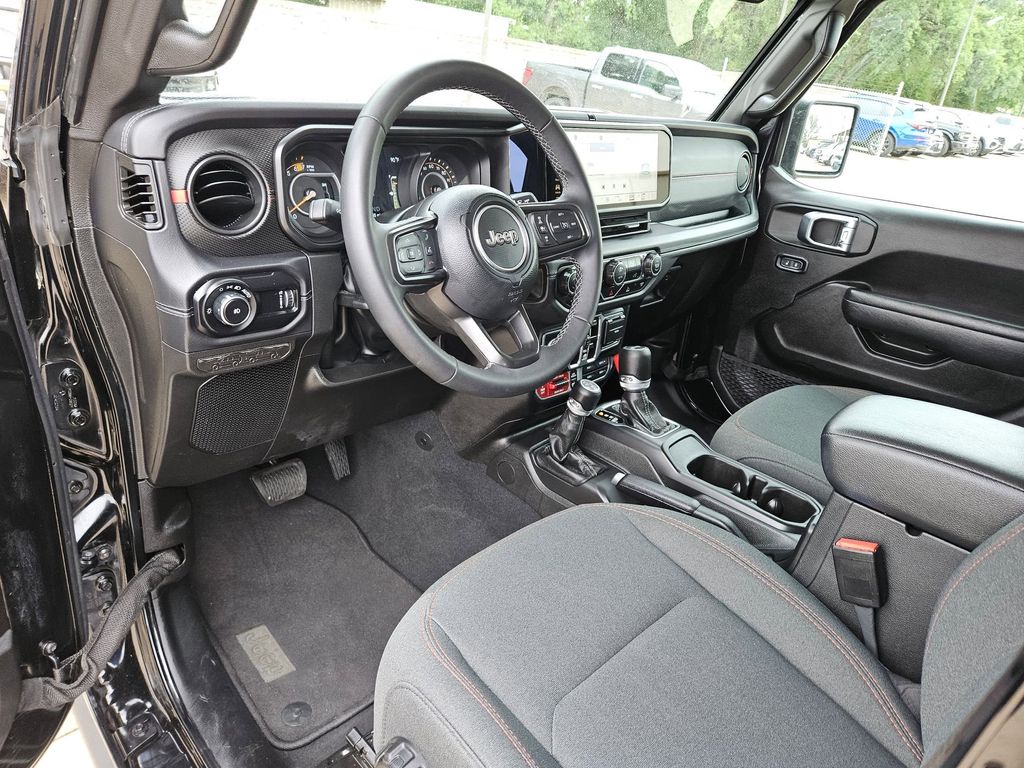 Thumbnail: 2025 Jeep Wrangler - 13