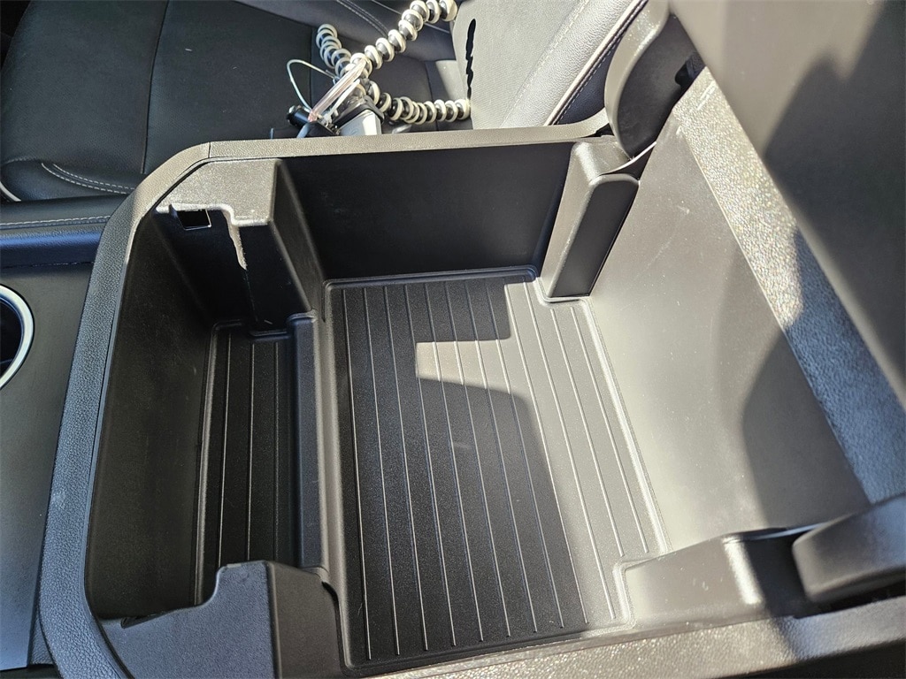 Thumbnail: 2023 Chevrolet Suburban - 24