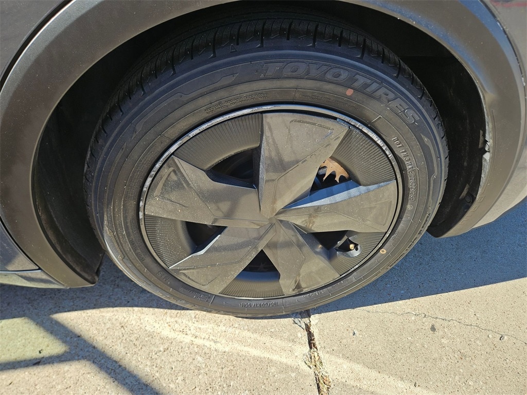 Thumbnail: 2025 Toyota Prius - 28