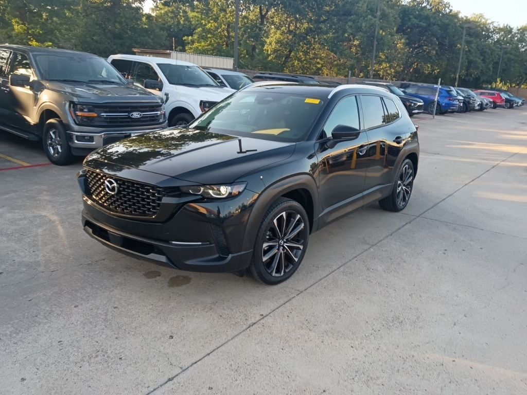 2025 Mazda CX-50's photo