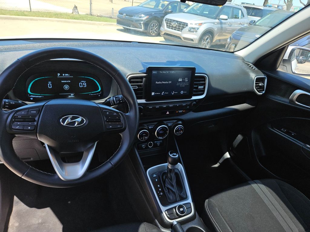 Thumbnail: 2025 Hyundai Venue - 16