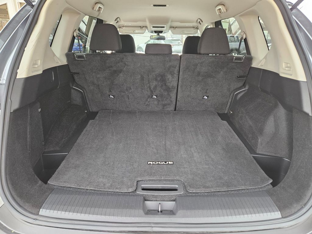 Thumbnail: 2023 Nissan Rogue - 24