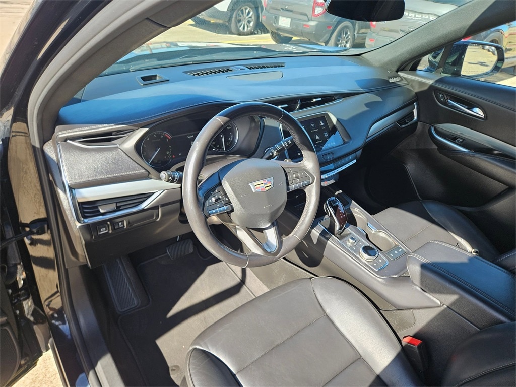 Thumbnail: 2023 Cadillac XT4 - 13