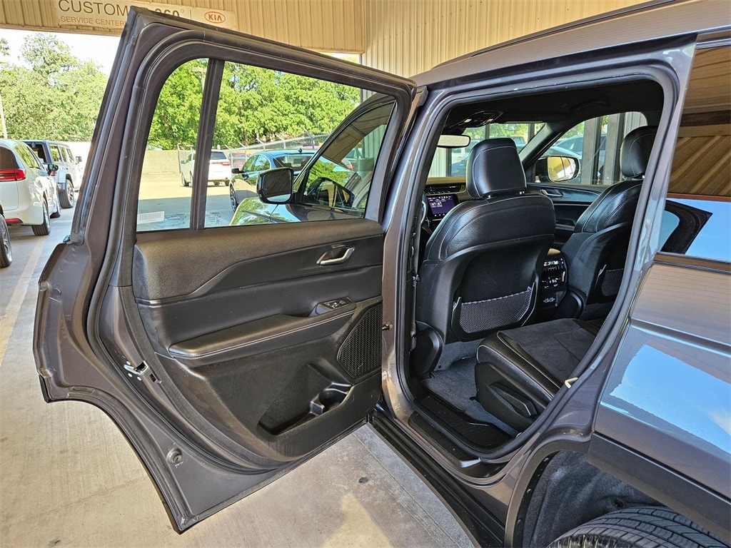 Thumbnail: 2024 Jeep Grand Cherokee L - 22