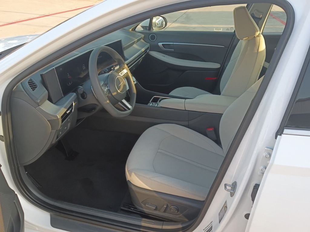 Thumbnail: 2025 Hyundai Sonata - 4