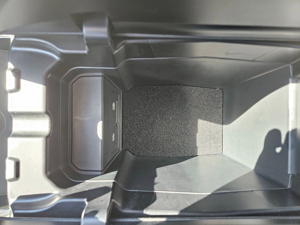 Thumbnail: 2025 Mazda CX-50 - 29