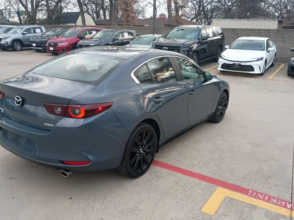 Thumbnail: 2025 Mazda Mazda3 - 10