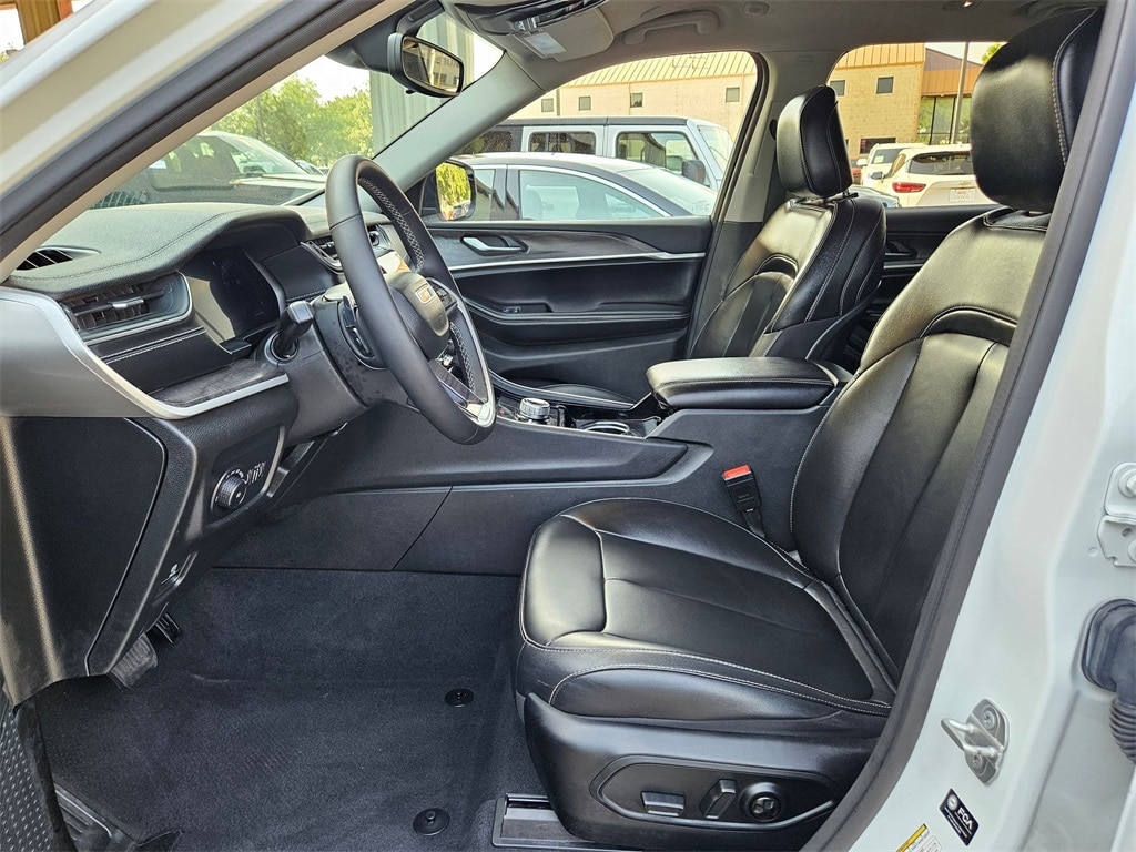 2023 Jeep Grand Cherokee Limited Edition 14
