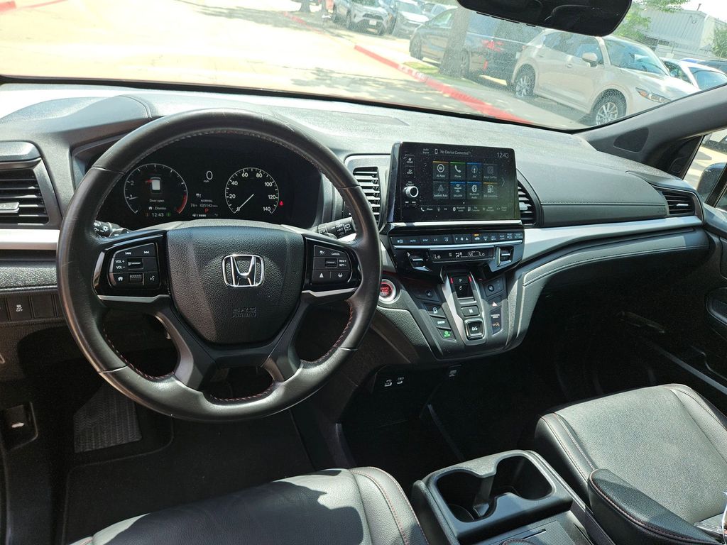 Thumbnail: 2025 Honda Odyssey - 16