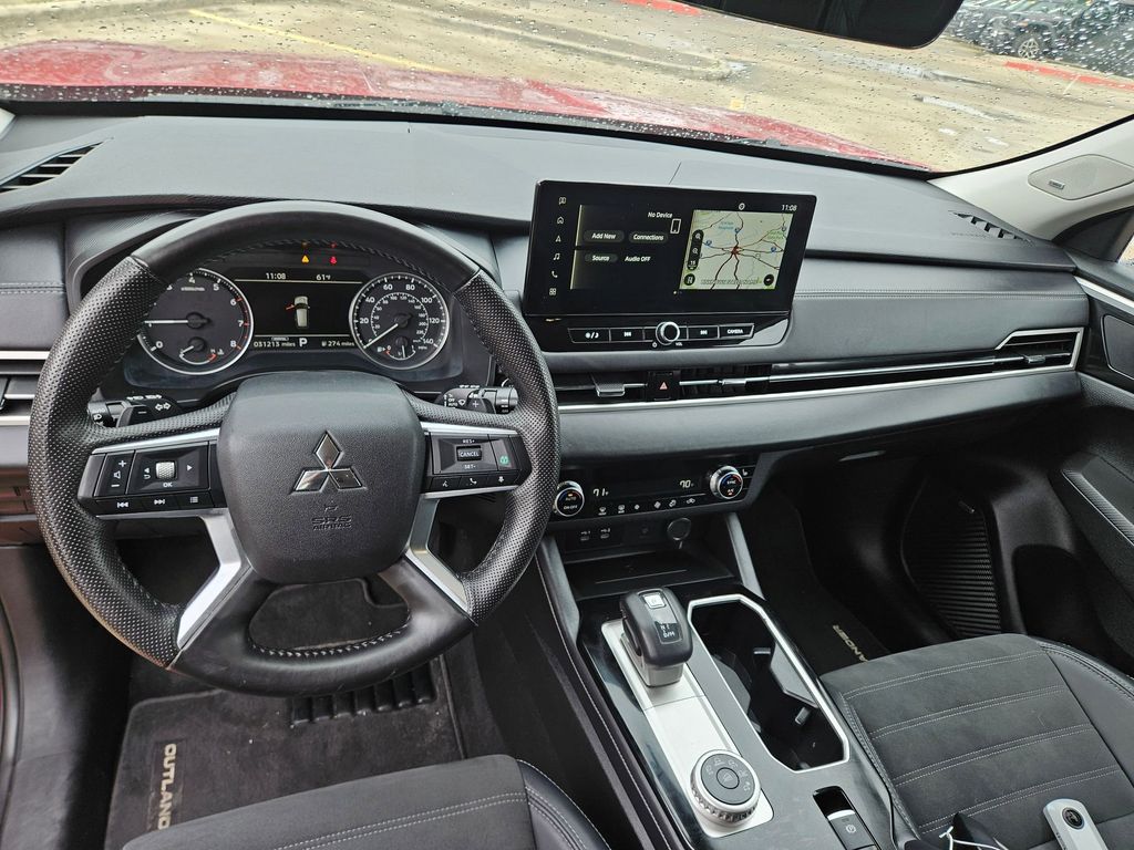 Thumbnail: 2025 Mitsubishi Outlander - 16