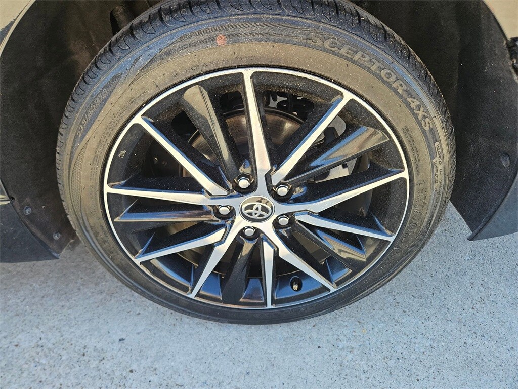 Thumbnail: 2024 Toyota Camry - 25