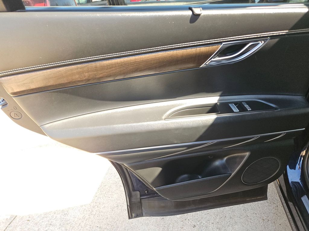 Thumbnail: 2024 Genesis GV80 - 27