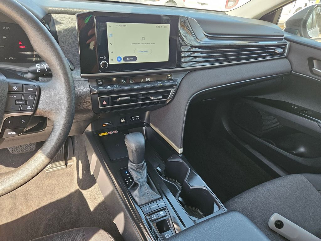 Thumbnail: 2025 Toyota Camry - 20