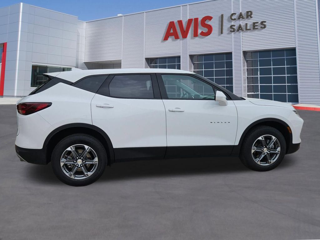 Thumbnail: 2025 Chevrolet Blazer - 7