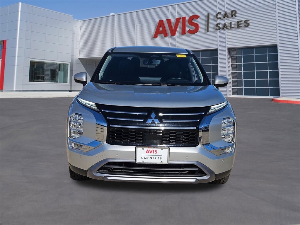 Thumbnail: 2025 Mitsubishi Outlander - 10