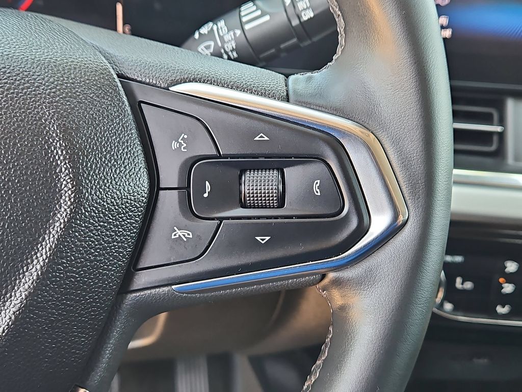 Thumbnail: 2025 Chevrolet Trax - 22