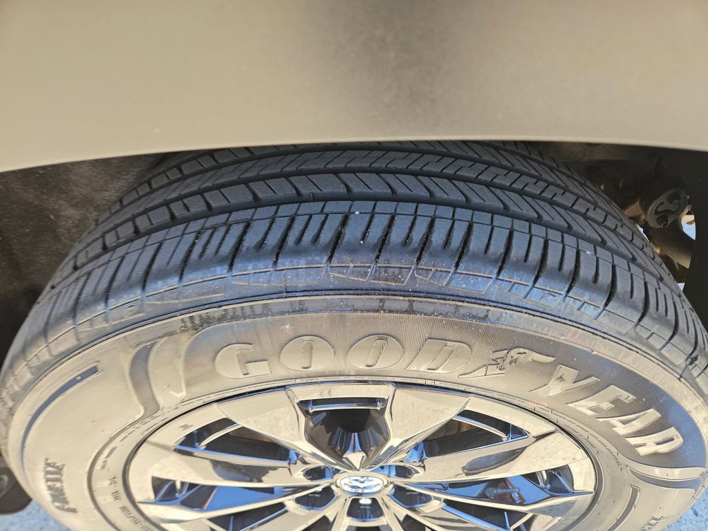 Thumbnail: 2025 Mazda CX-50 - 27