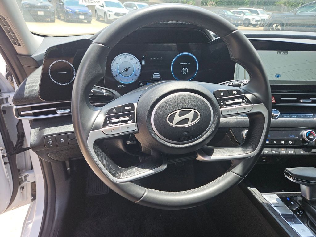 Thumbnail: 2025 Hyundai Elantra - 18