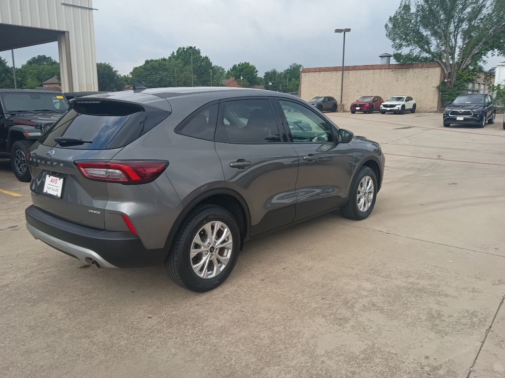 Thumbnail: 2025 Ford Escape - 7