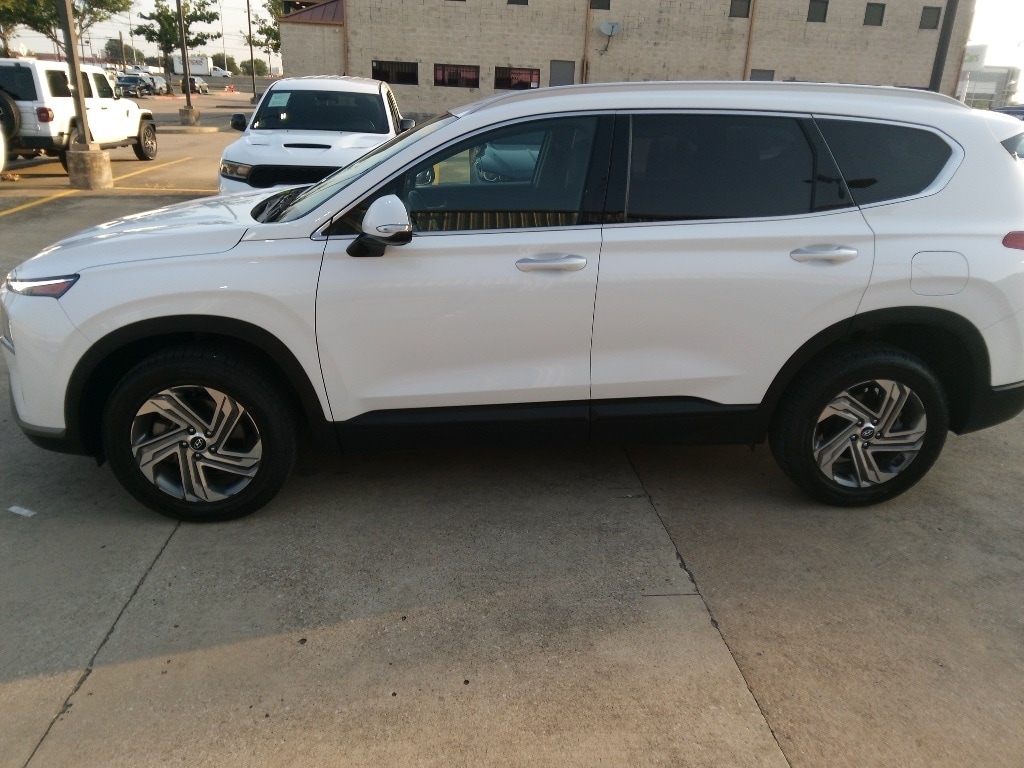 Thumbnail: 2023 Hyundai Santa Fe - 3