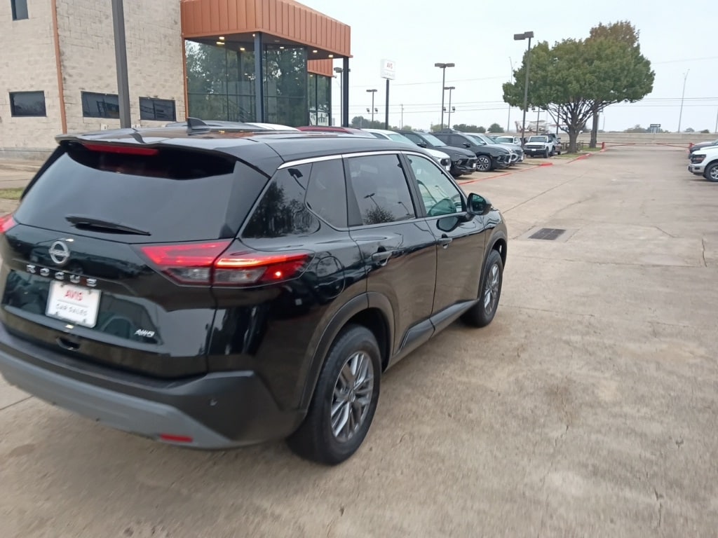 Thumbnail: 2023 Nissan Rogue - 5