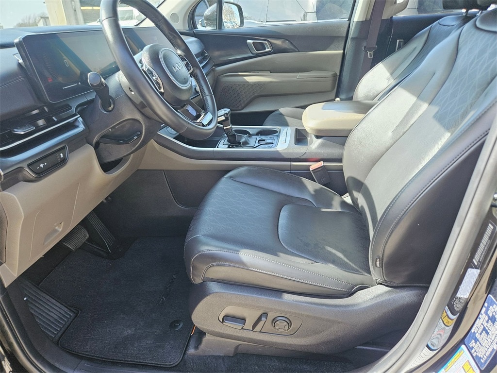 Thumbnail: 2025 Kia Carnival - 11