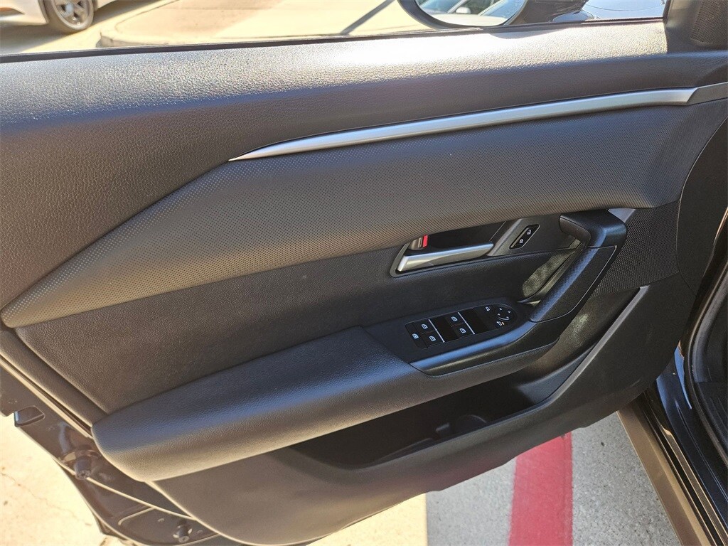 Thumbnail: 2025 Mazda CX-50 - 13