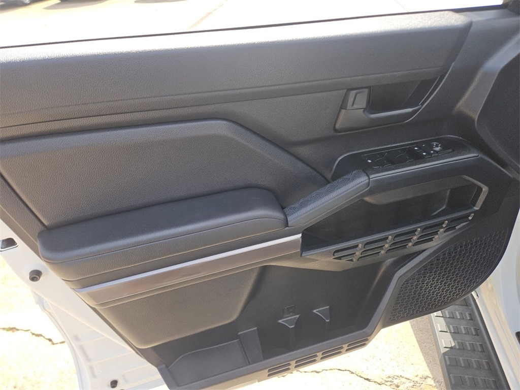 Thumbnail: 2025 Toyota 4Runner - 14