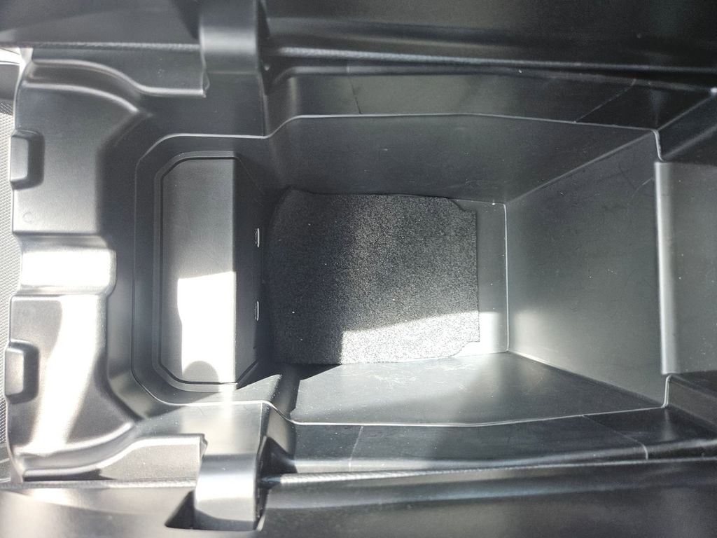 Thumbnail: 2025 Mazda CX-50 - 30