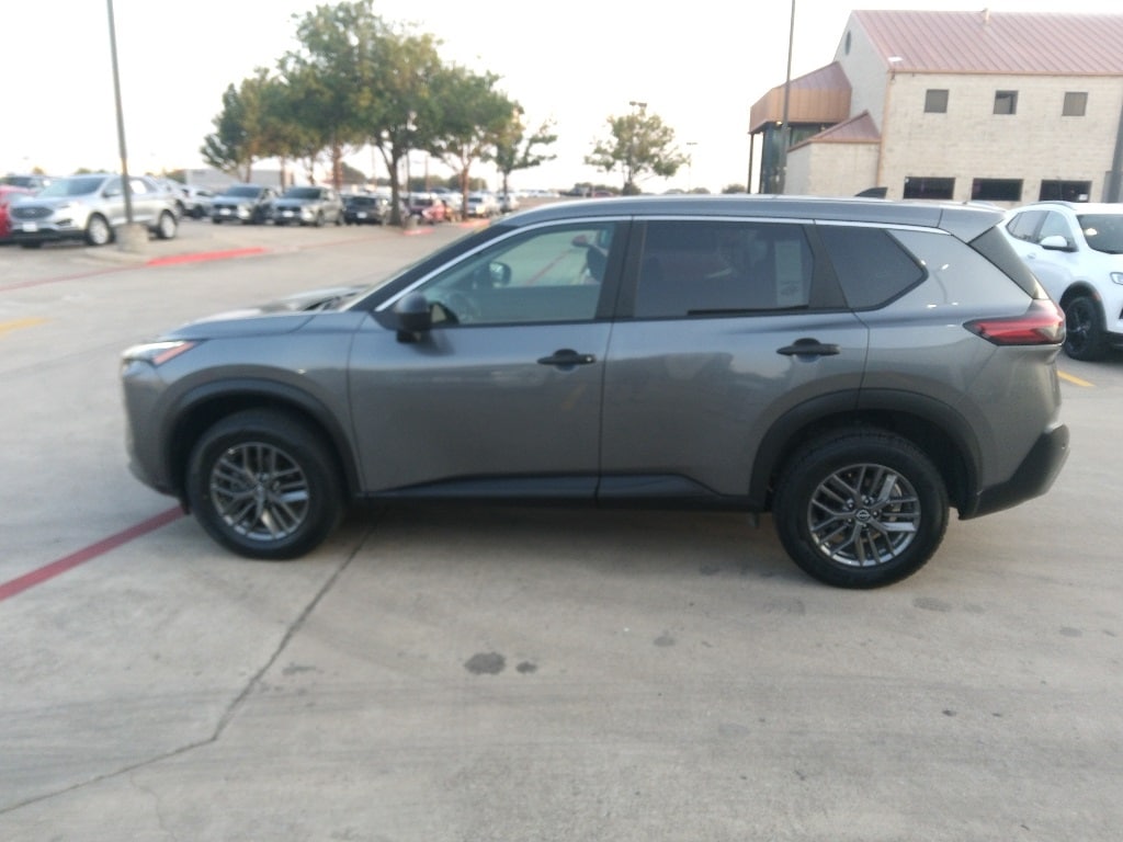 Thumbnail: 2023 Nissan Rogue - 8