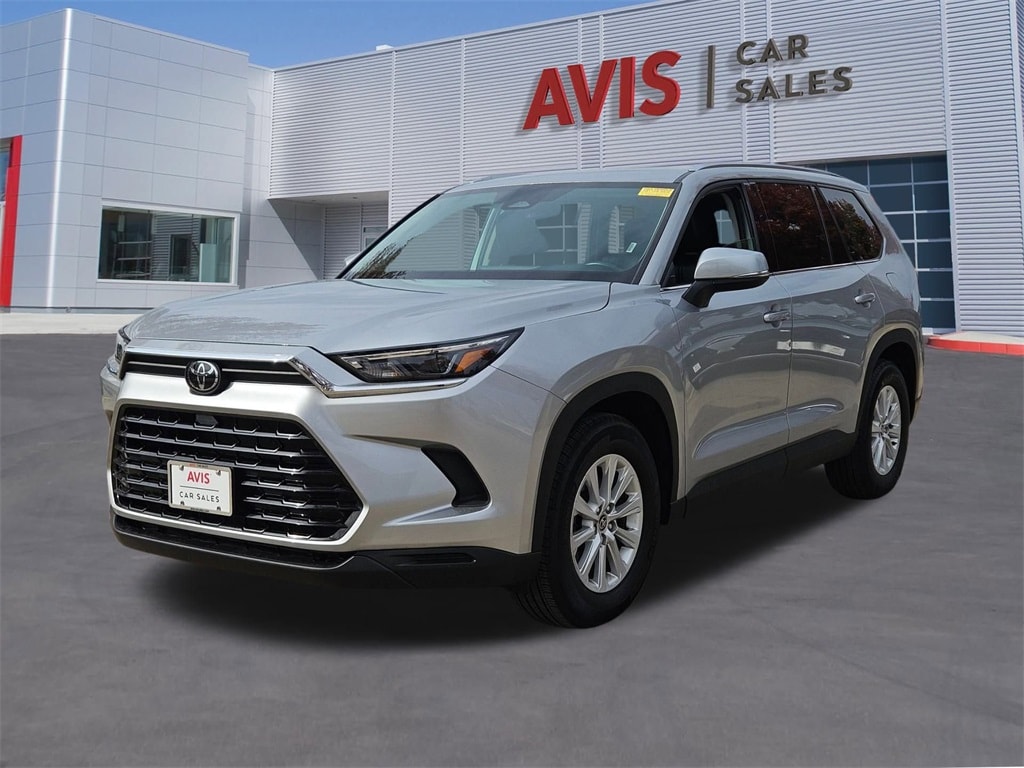 2025 Toyota Grand Highlander XLE's photo