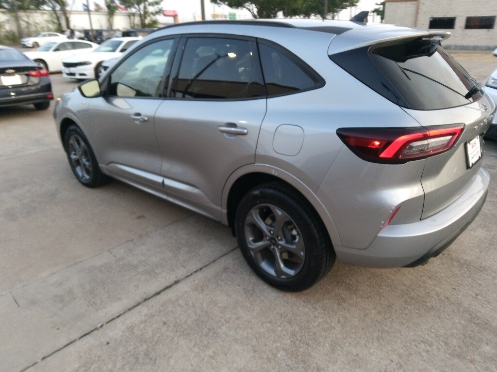 Thumbnail: 2024 Ford Escape - 4