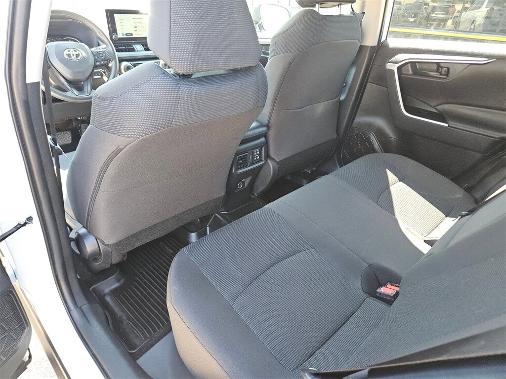 Thumbnail: 2025 Toyota RAV4 - 24