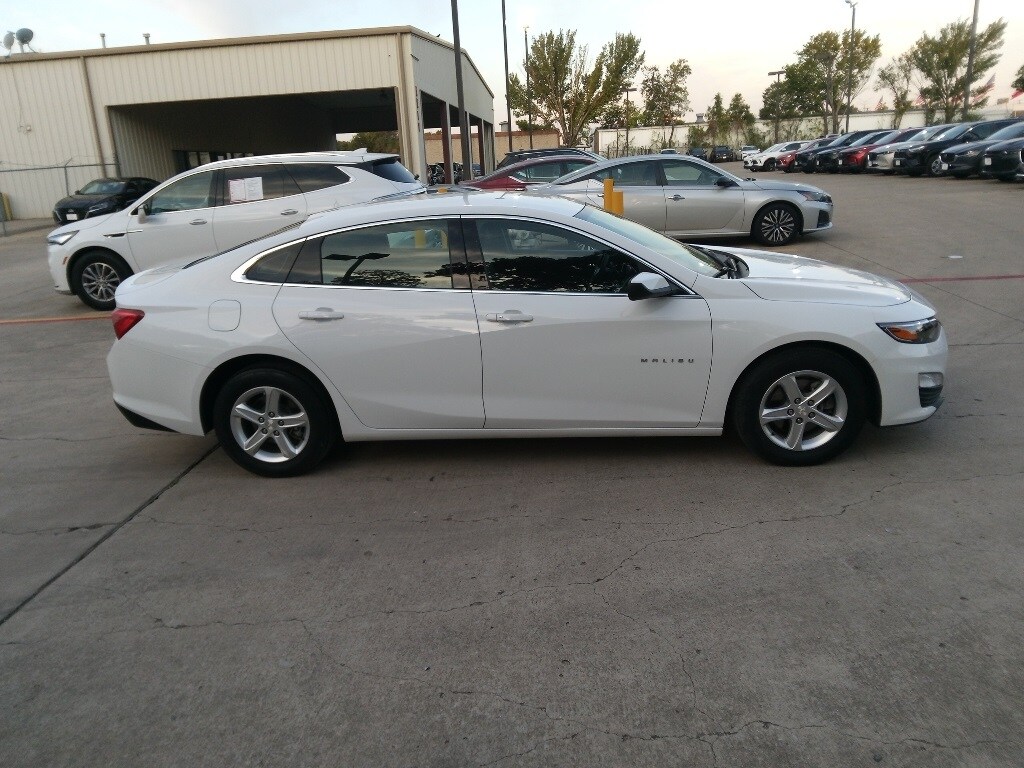 Thumbnail: 2024 Chevrolet Malibu - 7