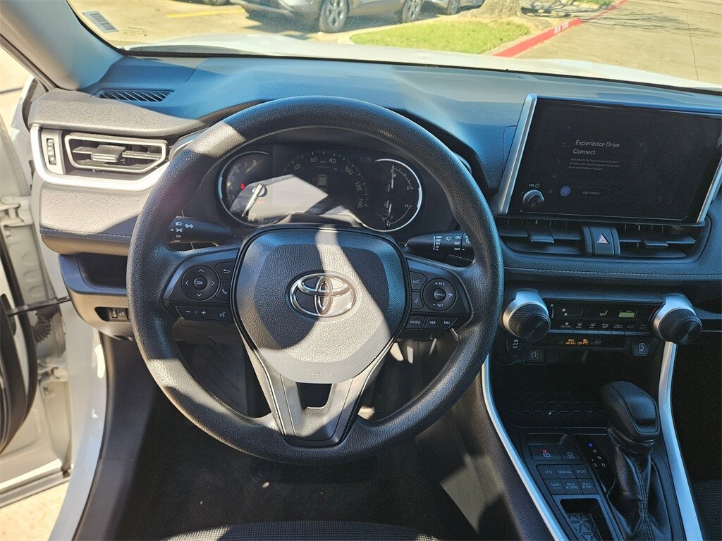 Thumbnail: 2024 Toyota RAV4 - 17