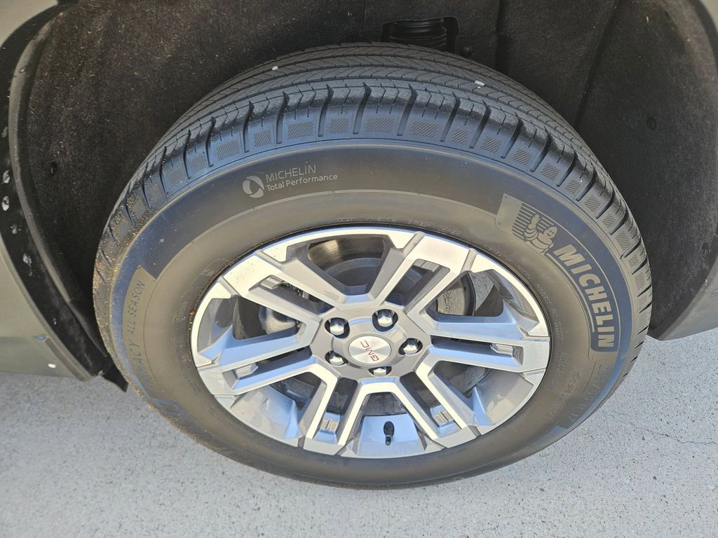 Thumbnail: 2025 GMC Terrain - 24