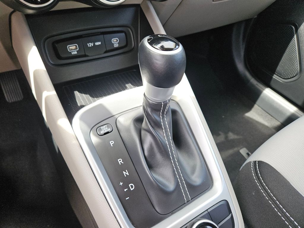 Thumbnail: 2025 Hyundai Venue - 28