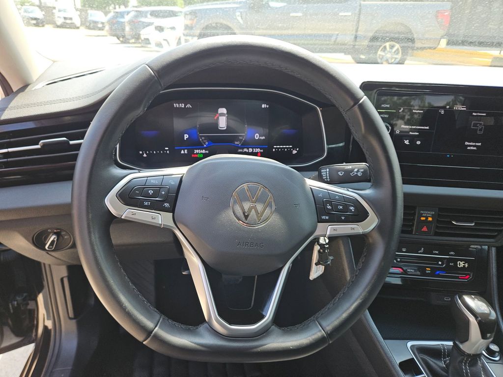 Thumbnail: 2025 Volkswagen Jetta - 18