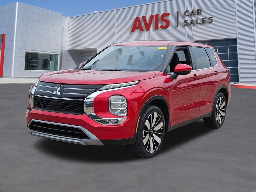 2025 Mitsubishi Outlander SE 2WD's photo