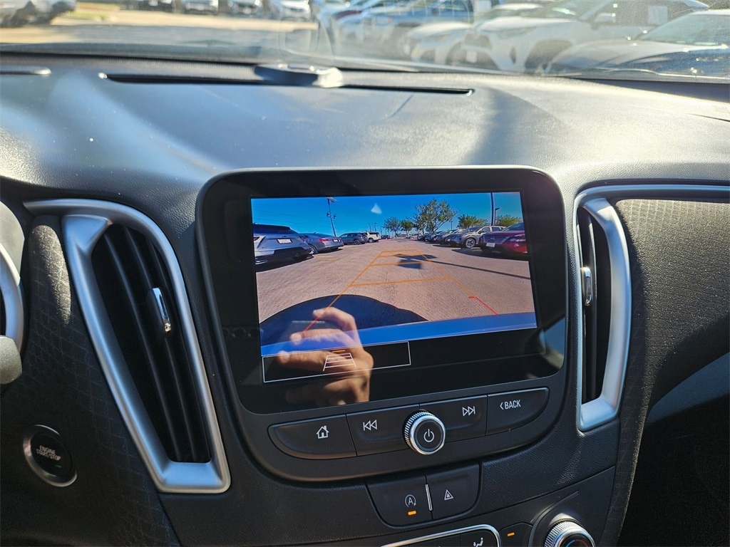 Thumbnail: 2023 Chevrolet Malibu - 22