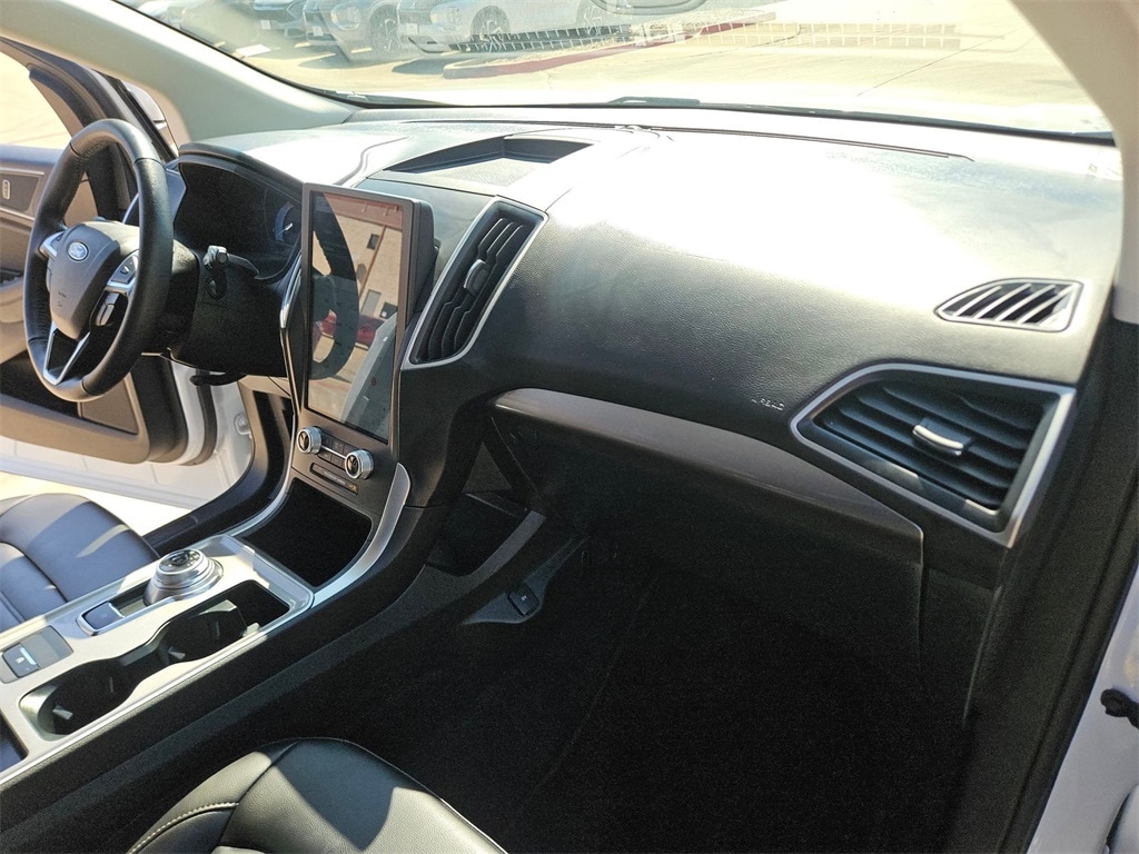Thumbnail: 2024 Ford Edge - 32