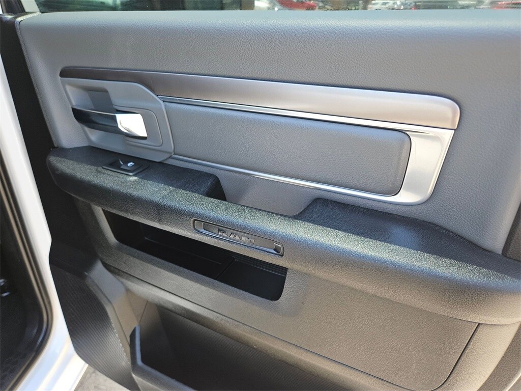 Thumbnail: 2023 RAM 1500 Classic - 29