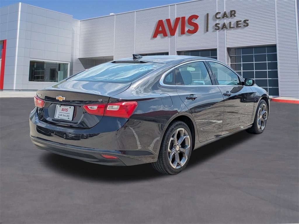 Thumbnail: 2023 Chevrolet Malibu - 6