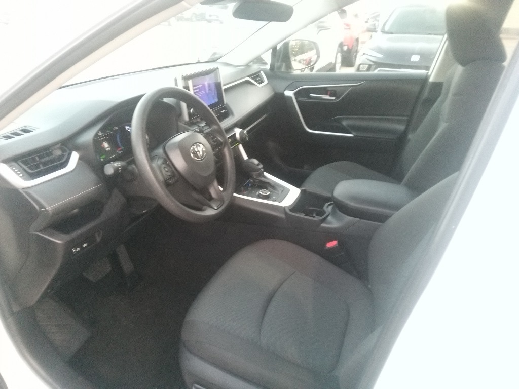 Thumbnail: 2025 Toyota RAV4 - 9