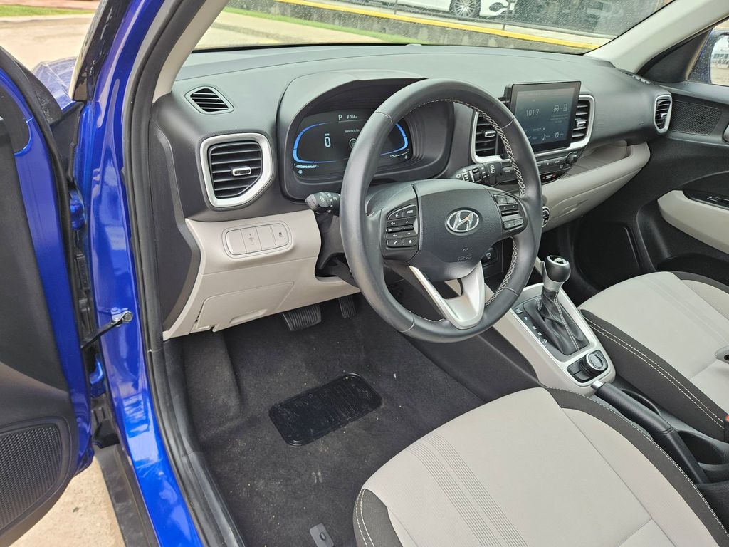 Thumbnail: 2025 Hyundai Venue - 13