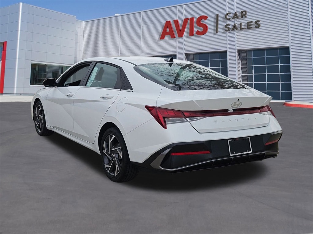Thumbnail: 2025 Hyundai Elantra - 3